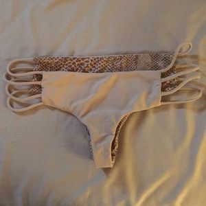 Acacia sand nude bottoms